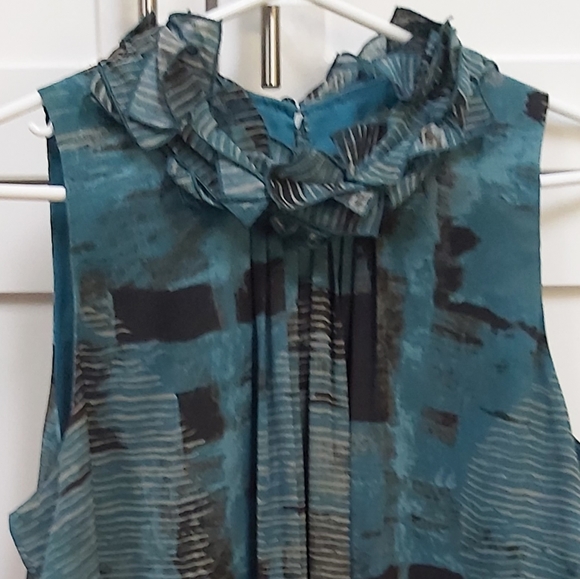Anne Klein sleeveless blouse - Picture 5 of 6
